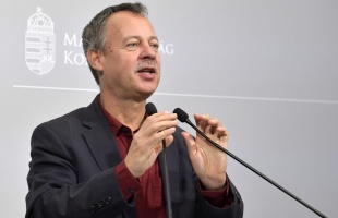 Révész Máriusz megtévesztő levelekre figyelmeztet