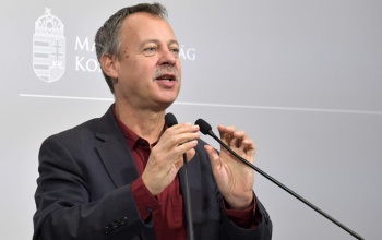 Révész Máriusz megtévesztő levelekre figyelmeztet
