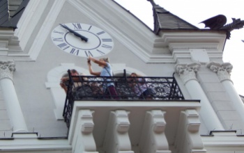 Így állítják át a Városháza óráját