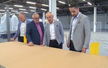 Egyedülálló technológiával, újrahasznosított anyagokból gyárt építőanyagot Kaposváron a STAVMAT