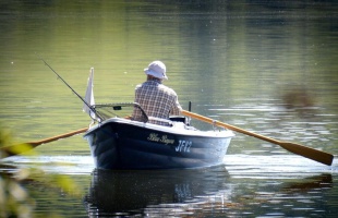 A megfelelő csónak kiválasztása a sikeres horgászat kulcsa