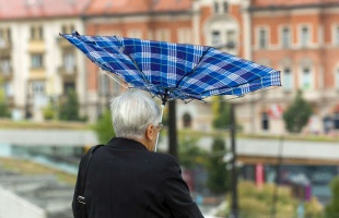 Viharos széllel markáns hidegfront érkezik