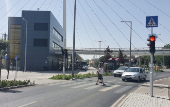 Bekapcsolták a Petőfi téri közlekedési lámpákat