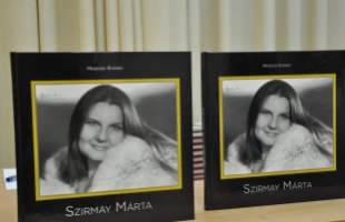 Könyvbemutatóval és fotókiállítással emlékeztek Szirmay Mártára