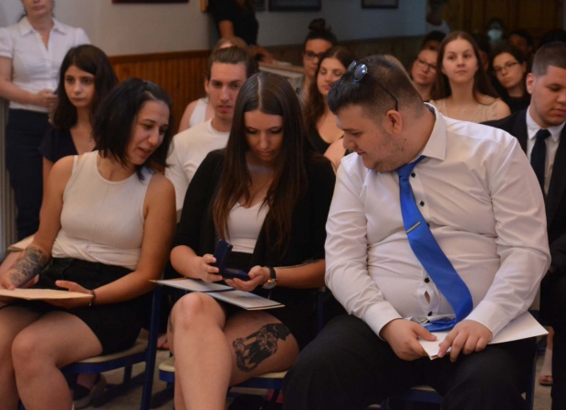 A Szigeti-Gyula szakképző iskola végzősei is átvehették a szakmai bizonyítványukat