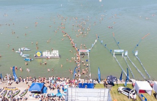 Jövő szombaton tartják meg a Balaton-átúszást