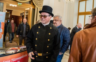 Kaposváron tartják konferenciájukat a kéményjobbítók