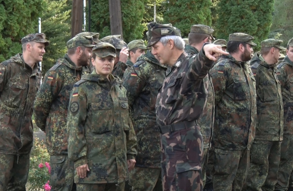 Közös gyakorlatot tartanak a magyar és német katonák