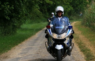 Itt a tavasz, egyre több a motoros az utakon – Figyeljünk kétkerekű társainkra!