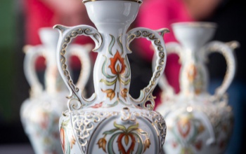 Hollóházi porcelánból készült trófeákat kapnak a Giro szakaszgyőztesei Magyarországon