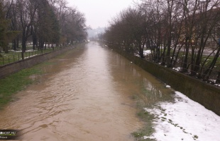 Veszélyben az építőipari? Árad a Kapos