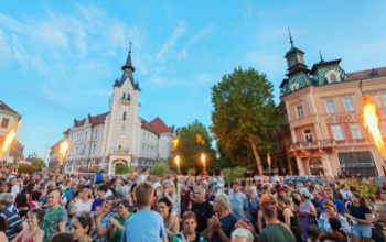 Megtelt a Kossuth tér: elrajtolt a III. Rippl-Rónai Kupa