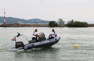 Az éles helyzetek után, most versenyen mutatták meg tudásukat a vízirendőrök