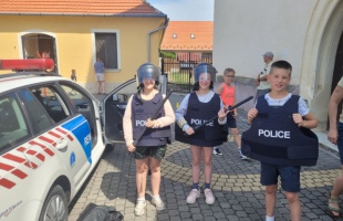 Táborozókat látogattak a somogyi rendőrök