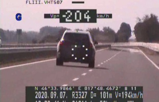204 km/h-val száguldott egy kocsi Somogybabodnál