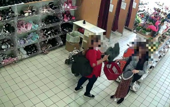 Biztonsági kamerák előtt lopott ez a két hölgy egy kaposvári üzletből