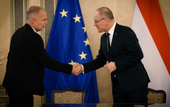 Megállapodást kötöttek az iparűzési adó többletbefizetés részleges visszatérítéséről