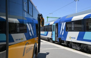 A vasúti helyreállítás holnapra is áthúzódik: aki teheti, kedden VOLÁN-busszal tervezze utazását vagy halassza azt későbbre!