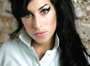 Kalapács alatt Amy Winehouse otthona