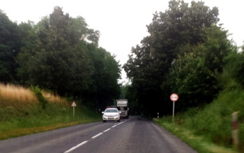Defektes kamion - balesetveszély a 67-esen