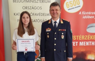 A nagyatádi Kliment Villő Zselyke lett a katasztrófavédelem Alkotói pályázatának különdíjasa