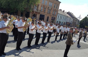 GYEP-SHOW : Katonazenekarok parádés szakalaki bemutatója