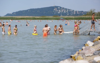 Továbbra is közkedvelt úti cél a Balaton a magyarok körében