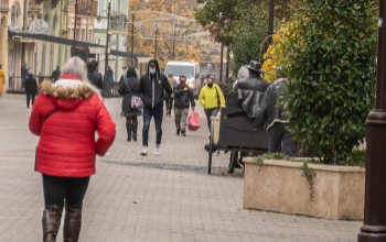 Koronavírus: a hosszú hétvégén is fontos a védelmi intézkedések betartása, március 15-én is tilos a gyülekezés