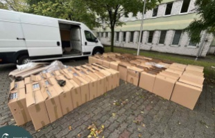 12 ezer karton cigi a konvojban