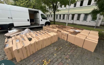 12 ezer karton cigi a konvojban
