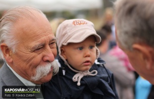Esőben sarjad az életfa