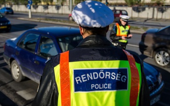 Nyugdíjas rendőrök is besegítenek a Balaton déli partján