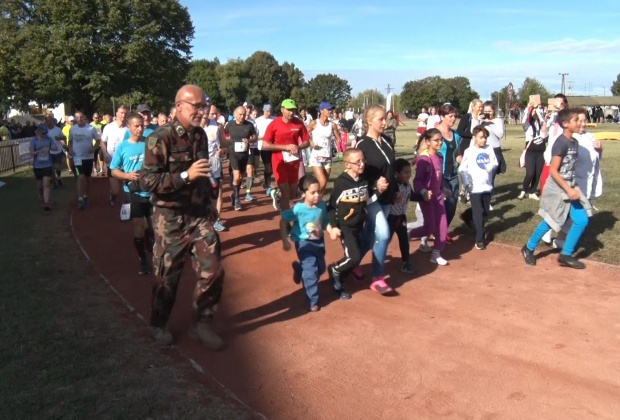 Ötszáz katona és civil vágott neki a félmaratonnak