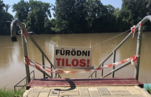 Tragédia Mezőcsokonyán: vízbe fulladt egy 49 éves férfi