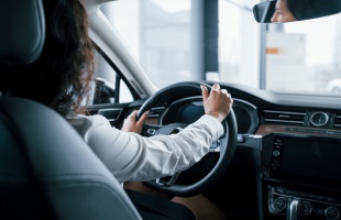 Idén plusz egy hónap van a gépjárműadó befizetésére