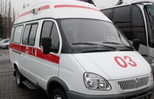 Mentőt lopott, hogy VIP-taxizzon