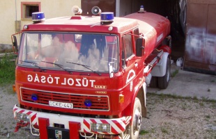 Konzultáció a tűzoltókkal