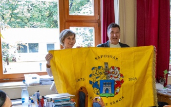 Emlékzászlót kapott a Zrínyi Ilona Általános Iskola