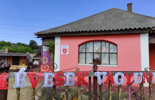 4 éve van Jelenlét Ház
