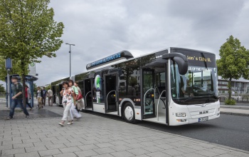 Döntsenek a kaposváriak az új buszok színéről!