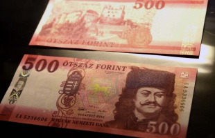 Pénteken jelennek meg az új ötszázasok
