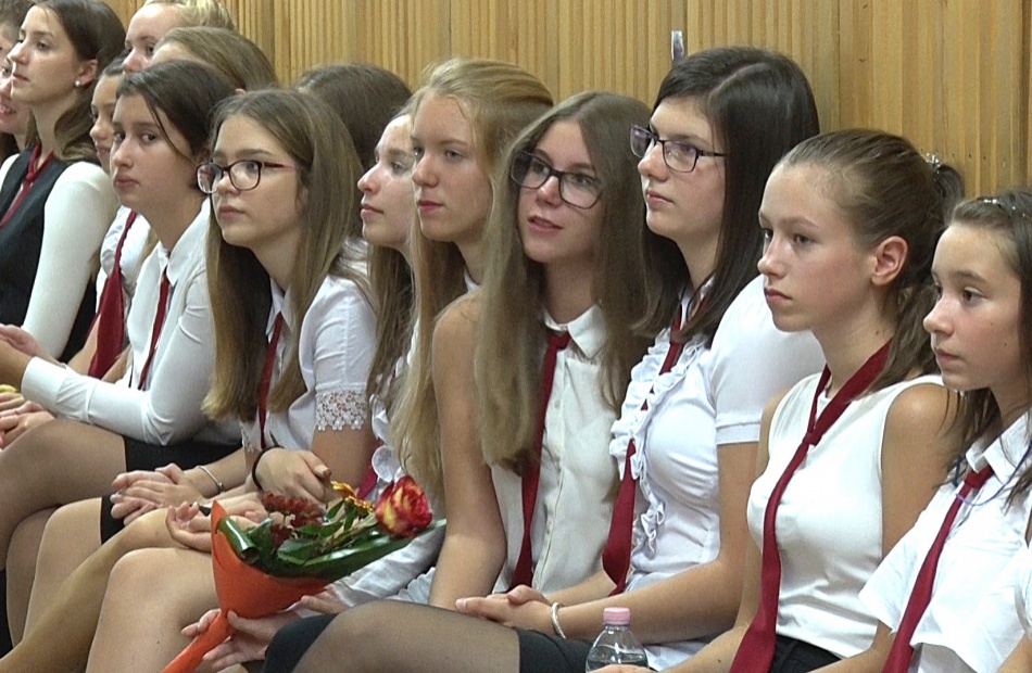 Elkezdődött a tanév - gyermekeinkben van a kaposvári jövő