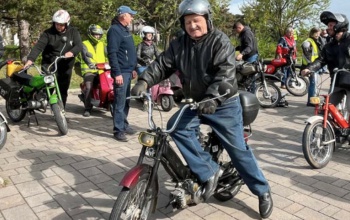 Ökör-kör: veterán motorosok száguldoztak a Balaton körül