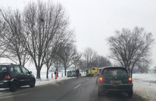 Árokba csúszott egy autó Juta és Várda között