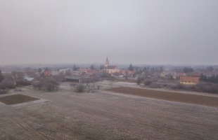 Továbbra is marad a borongós, hideg időjárás