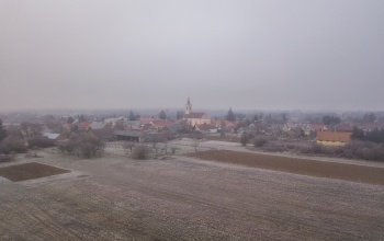 Továbbra is marad a borongós, hideg időjárás
