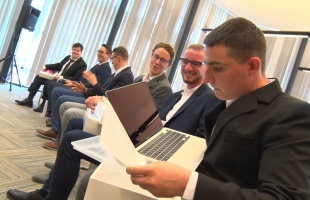 Macbook Pro laptopot kaptak a várostól a mérnökhallgatók