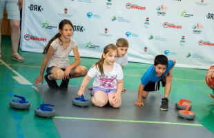 Új floor curling eszközök érkeztek a Bárcziba