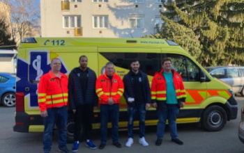 A Kaposvári KK belépőjegyeket ajándékozott a Kaposvári Mentőállomásnak