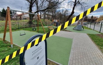 Lezárják a kaposvári játszótereket